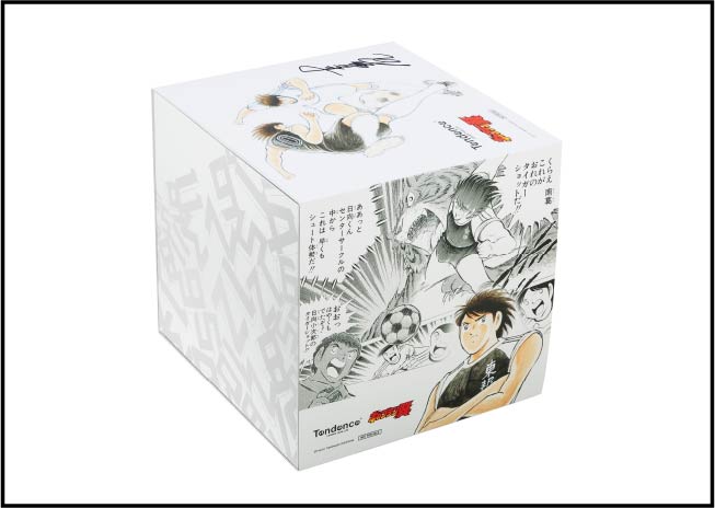 側面には、大空翼や日向小次郎の必殺技のシーンが描かれています。